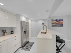 6017 Bayview Dr 6017, Fort Lauderdale FL 33308