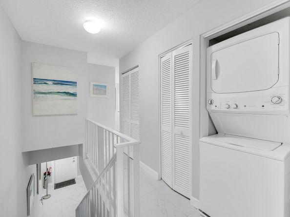 6017 Bayview Dr 6017, Fort Lauderdale FL 33308