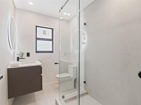 2108 NE 63rd St, Fort Lauderdale FL 33308