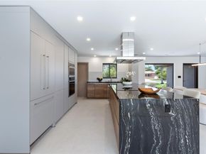 2108 NE 63rd St, Fort Lauderdale FL 33308
