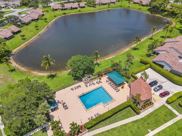 5830 Parkwalk Circle W, Boynton Beach FL 33472