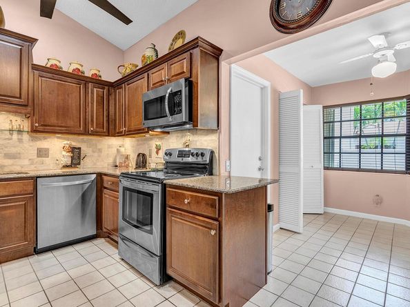 5830 Parkwalk Circle W, Boynton Beach FL 33472