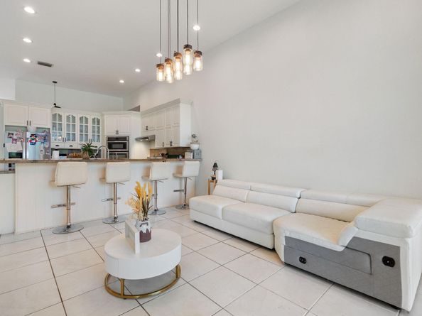 5350 SW 198th Ter, Southwest Ranches FL 33332