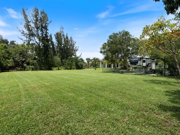 5350 SW 198th Ter, Southwest Ranches FL 33332