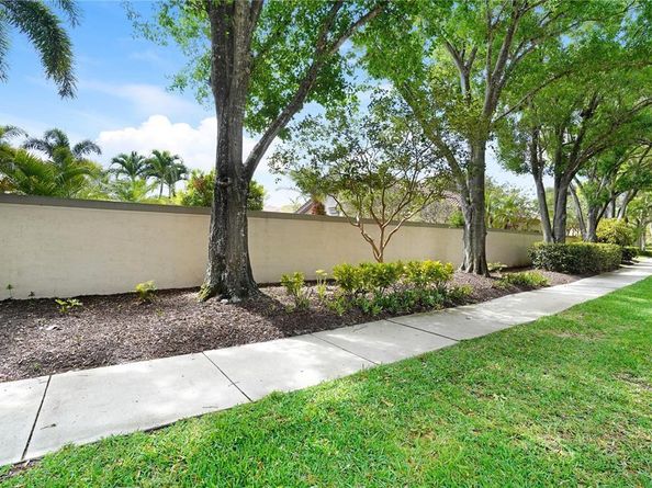 20678 NW 28th Ave, Boca Raton FL 33434