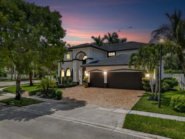 1202 NW 141st Ave, Pembroke Pines FL 33028
