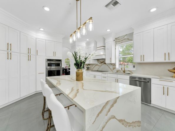 1202 NW 141st Ave, Pembroke Pines FL 33028
