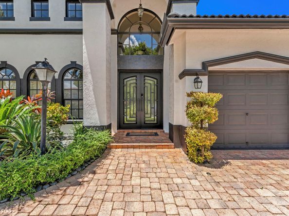 1202 NW 141st Ave, Pembroke Pines FL 33028