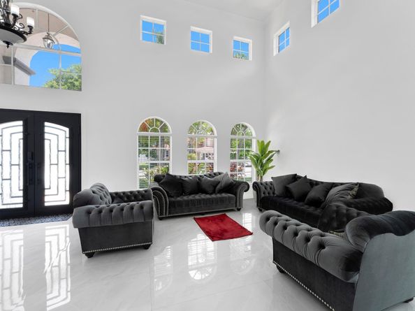 1202 NW 141st Ave, Pembroke Pines FL 33028