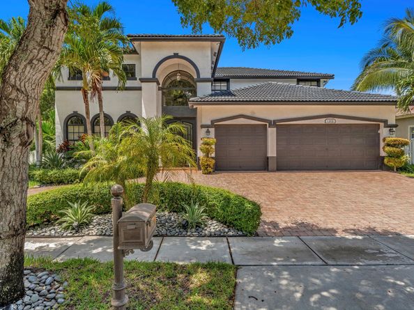 1202 NW 141st Ave, Pembroke Pines FL 33028
