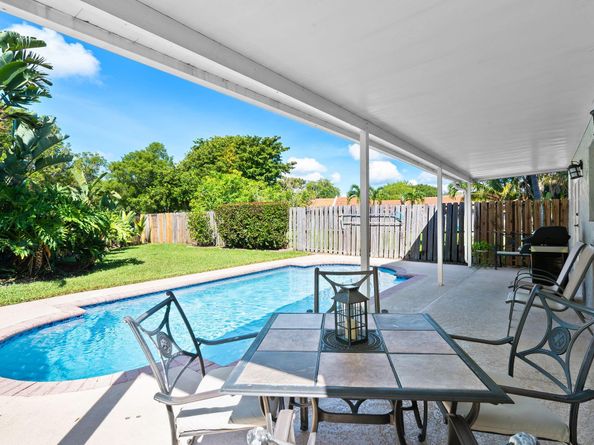 11230 SW 59th Pl, Cooper City FL 33330