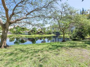 492 Westree Ln, Plantation FL 33324