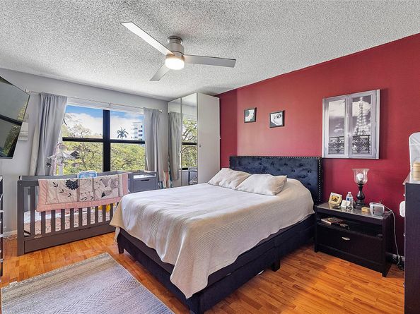 492 Westree Ln, Plantation FL 33324