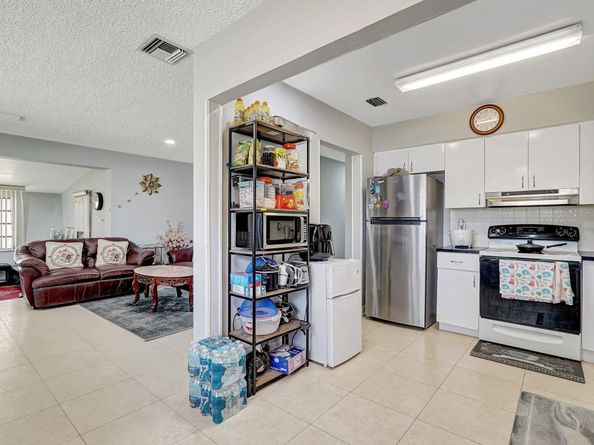 7530 Atlanta Street, Hollywood FL 33024