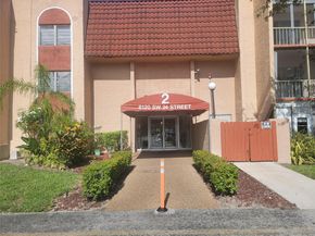 8120 SW 24th St 103, North Lauderdale FL 33068