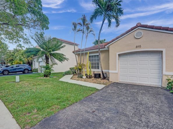 895 SW 180th Ter, Pembroke Pines FL 33029
