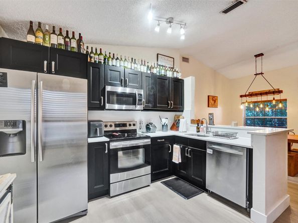 895 SW 180th Ter, Pembroke Pines FL 33029