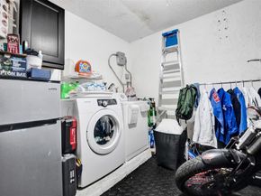 895 SW 180th Ter, Pembroke Pines FL 33029