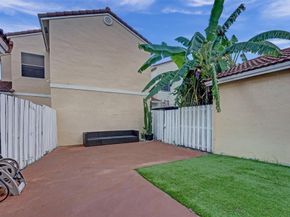 895 SW 180th Ter, Pembroke Pines FL 33029