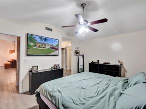 895 SW 180th Ter, Pembroke Pines FL 33029