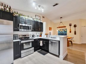 895 SW 180th Ter, Pembroke Pines FL 33029