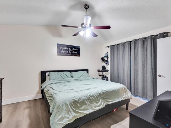 895 SW 180th Ter, Pembroke Pines FL 33029