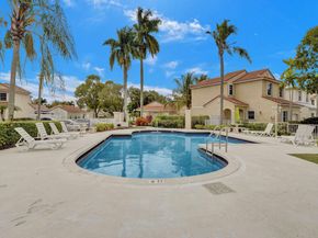 895 SW 180th Ter, Pembroke Pines FL 33029