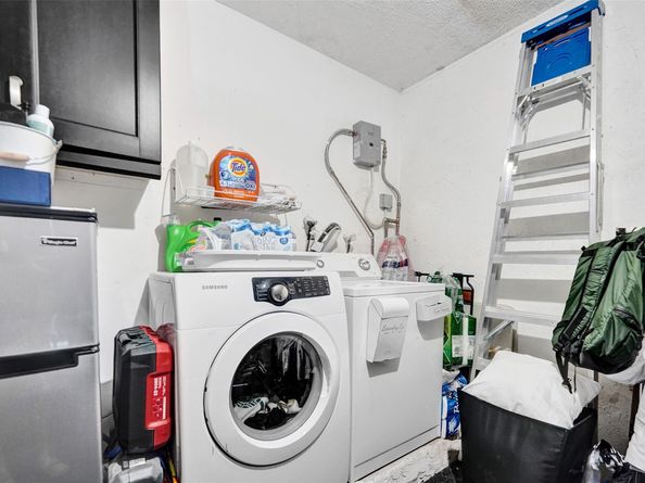895 SW 180th Ter, Pembroke Pines FL 33029