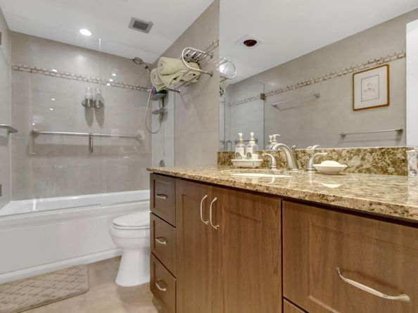 1950 S Ocean Drive 17e, Hallandale Beach FL 33009
