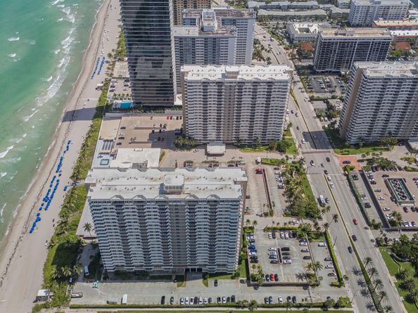 1950 S Ocean Drive 17e, Hallandale Beach FL 33009