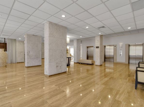 1950 S Ocean Drive 17e, Hallandale Beach FL 33009