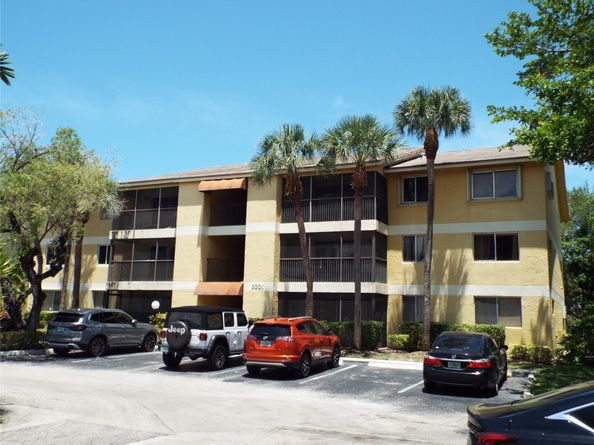 3001 N Oakland Forest Dr 202, Oakland Park FL 33309