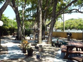 3001 N Oakland Forest Dr 202, Oakland Park FL 33309