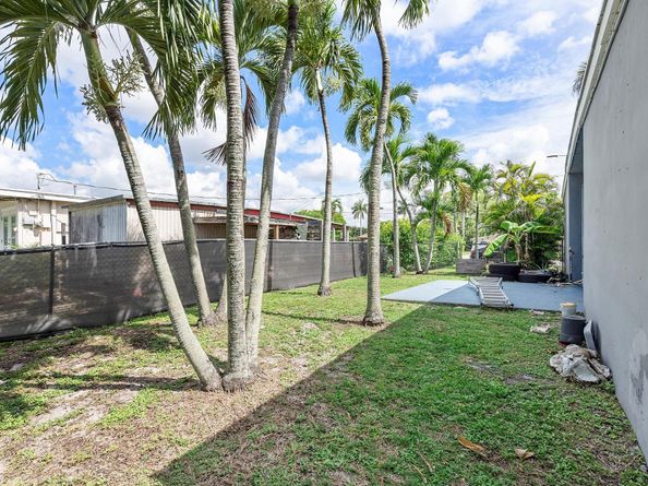5812 NW 20th Ct, Margate FL 33063