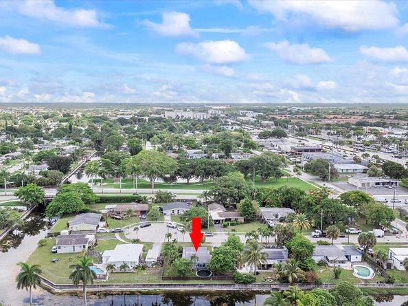 5812 NW 20th Ct, Margate FL 33063