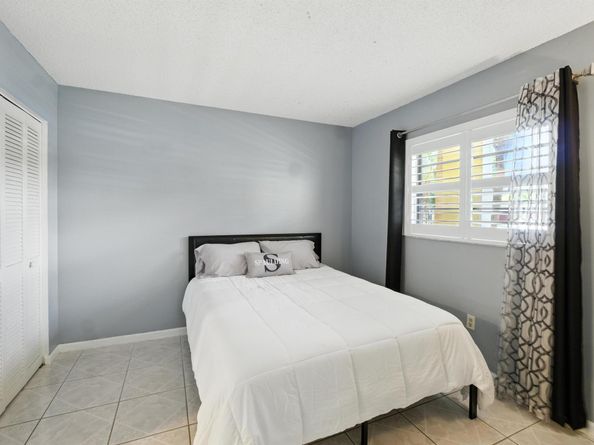 23380 Carolwood Lane 202, Boca Raton FL 33428
