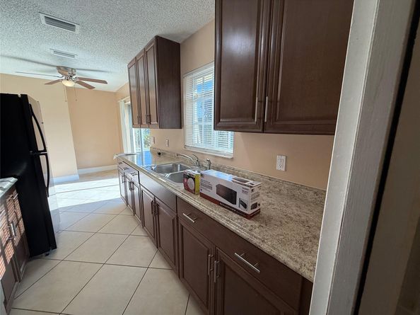 1476 7th St, West Palm Beach FL 33401