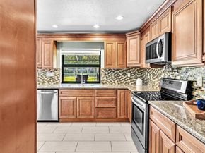 611 NW 99th Ter, Coral Springs FL 33071