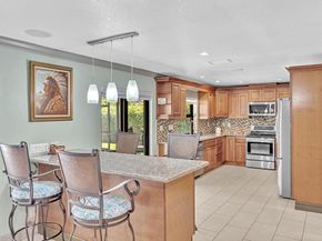 611 NW 99th Ter, Coral Springs FL 33071