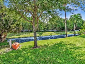 611 NW 99th Ter, Coral Springs FL 33071