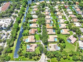 611 NW 99th Ter, Coral Springs FL 33071