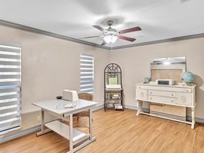 611 NW 99th Ter, Coral Springs FL 33071