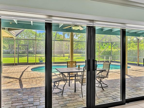 611 NW 99th Ter, Coral Springs FL 33071