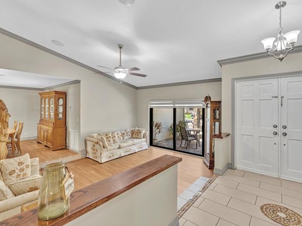 611 NW 99th Ter, Coral Springs FL 33071