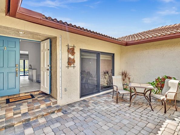 611 NW 99th Ter, Coral Springs FL 33071