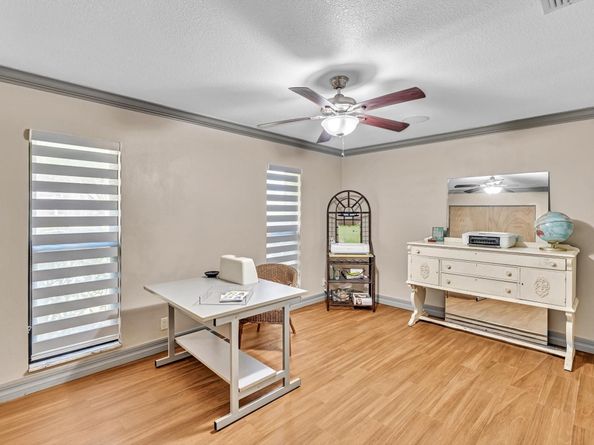 611 NW 99th Ter, Coral Springs FL 33071