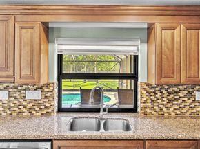 611 NW 99th Ter, Coral Springs FL 33071