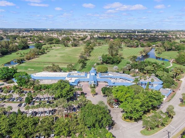 416 Deer Creek Lake Point South Ln 416, Deerfield Beach FL 33442