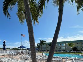 17 Colonial Club Drive 305, Boynton Beach FL 33435