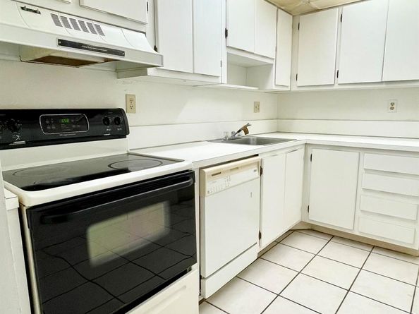 6451 N University Drive 107, Tamarac FL 33321
